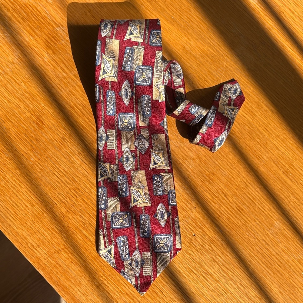 Guy Laroche necktie